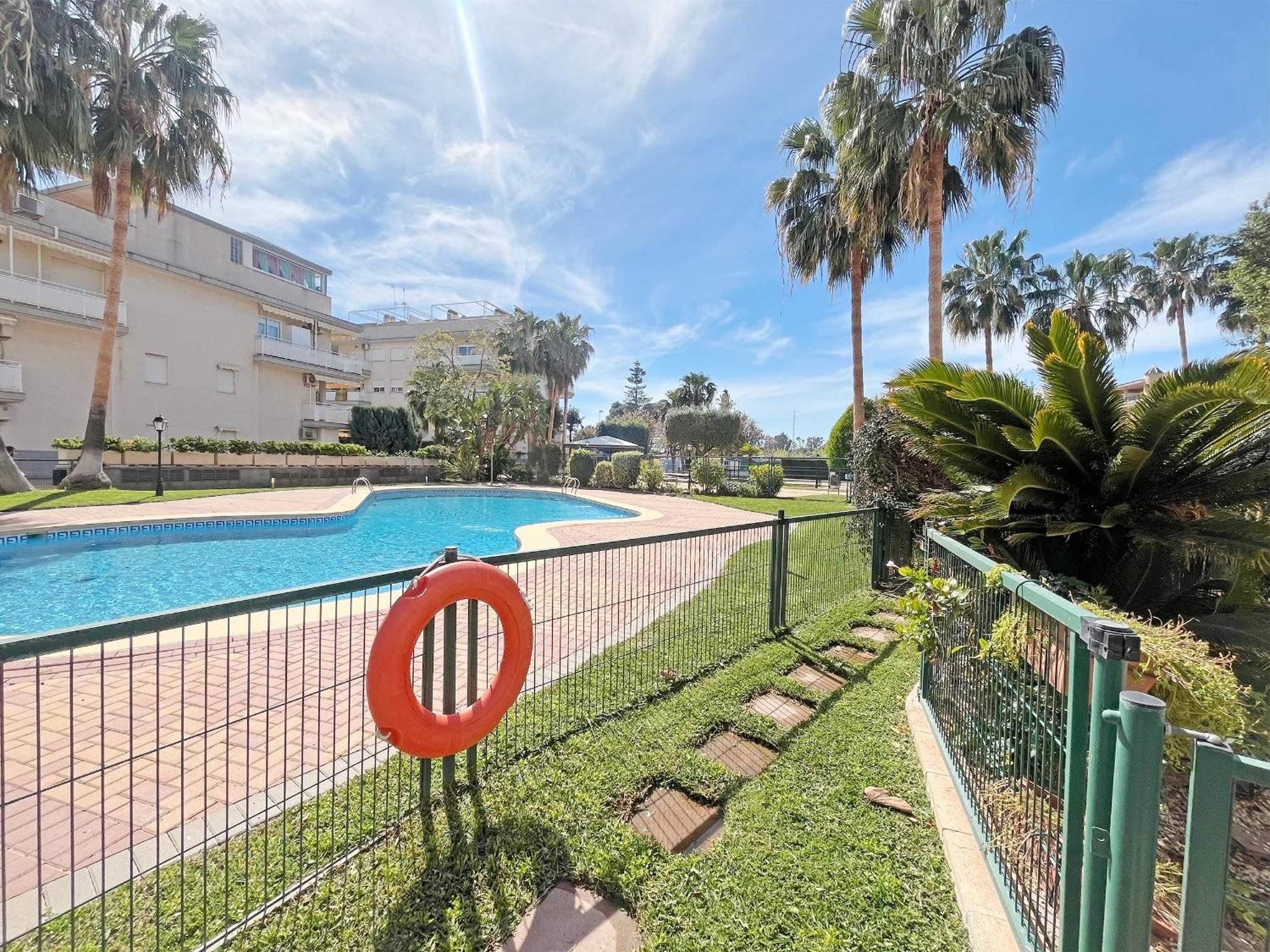 Global Properties, Planta Baja Con Piscina En Canet De Berenguer