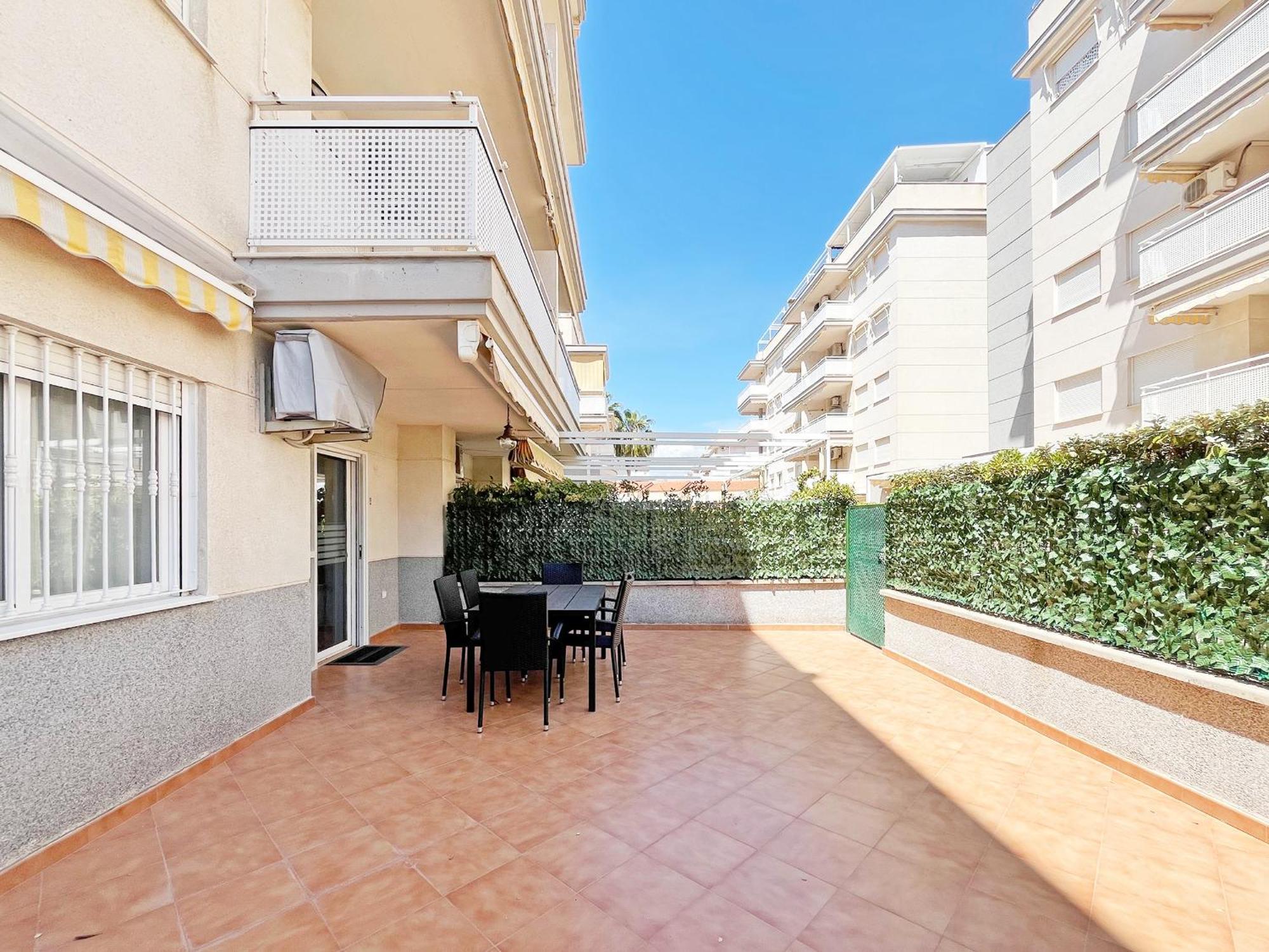 Apartment Global Properties, Planta Baja Con Piscina En Canet De Berenguer